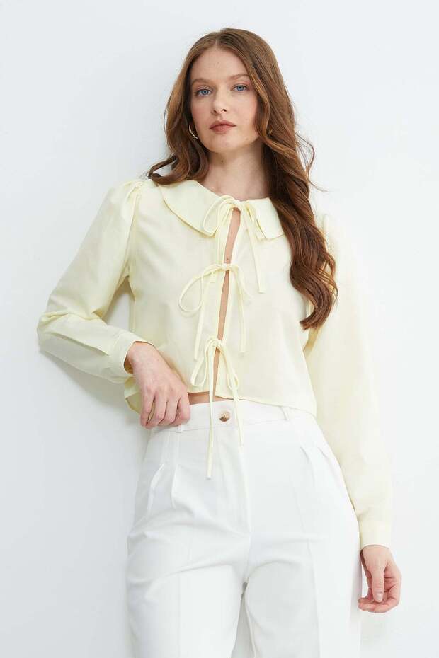 Front Tie Baby Collar Crop Blouse - Yellow
