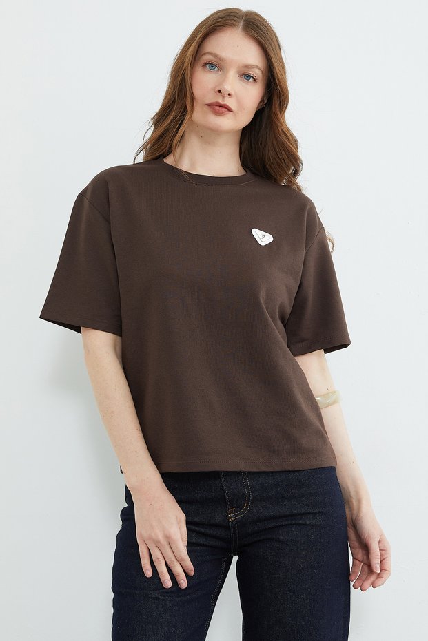 Metal-Accented Crew Neck T-Shirt - Dark Coffee
