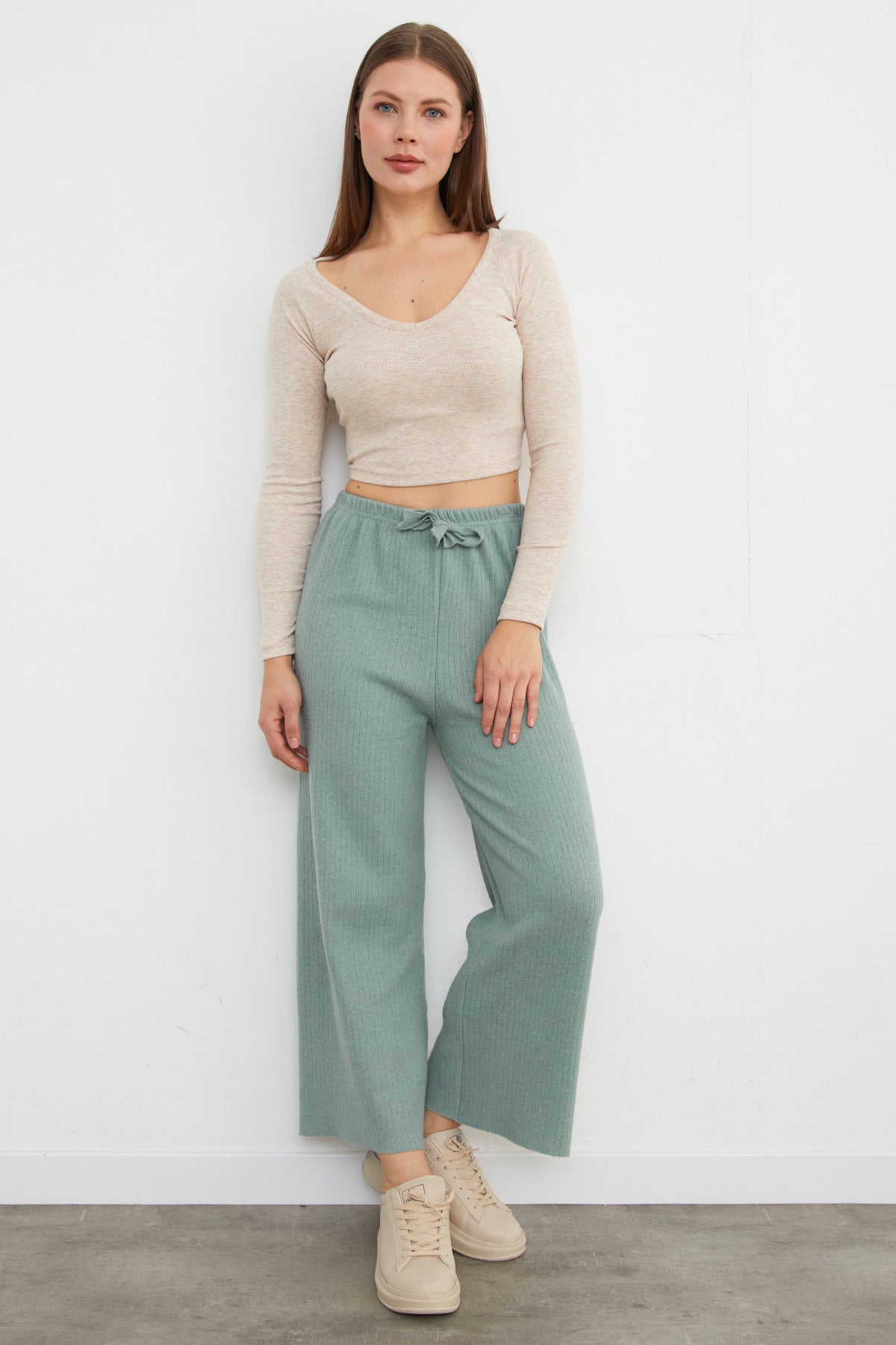 Basic corded elastic-waist trousers in water green – Fullamoda Jordan
