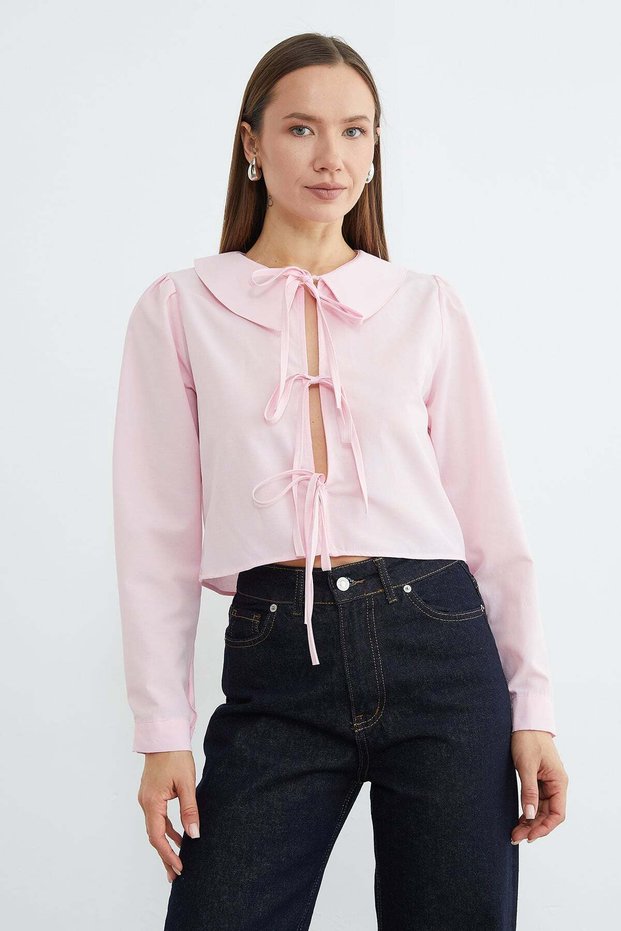 Front Tie Baby Collar Crop Blouse - Pink