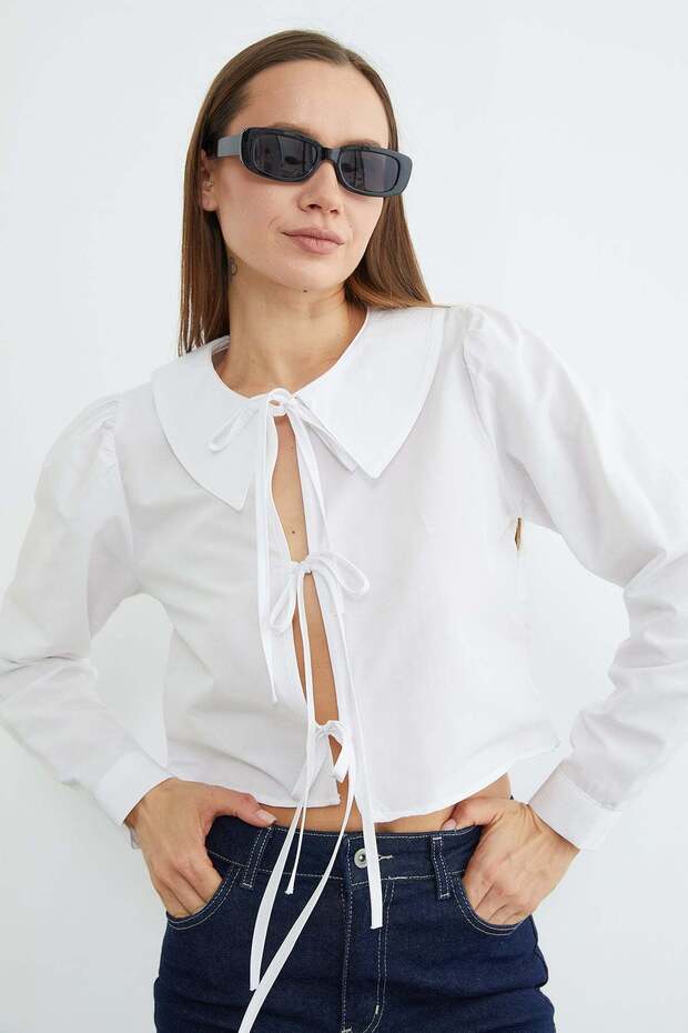 Front Tie Baby Collar Crop Blouse - White