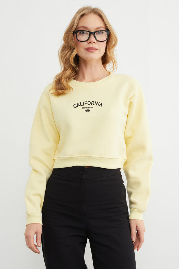 3-Thread California Letter Print Crop Sweatshirt - Yellow