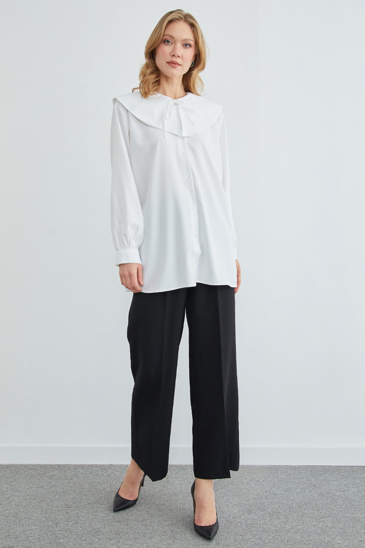 Baby collar balloon sleeve tunic in white, detail – Fullamoda Jordan