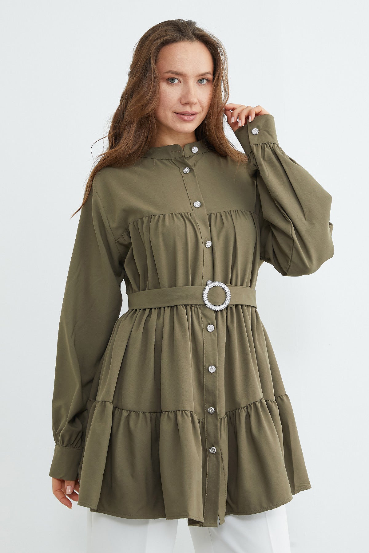 Belted stone-detail tunic in khaki, side view – Fullamoda Jordan