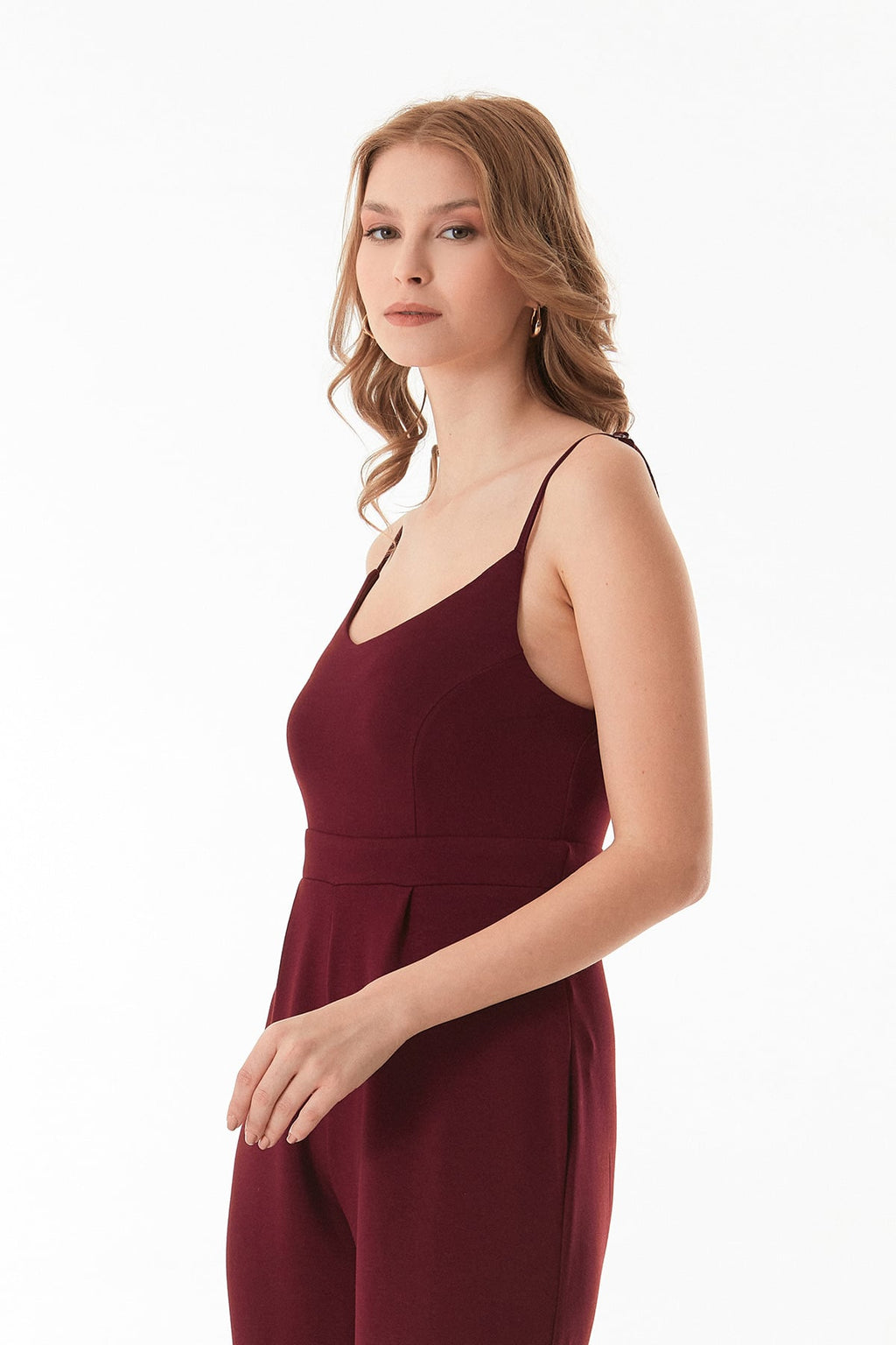 Burgundy strappy jumpsuit, second view | جمبسوت خمري – Fullamoda Jordan