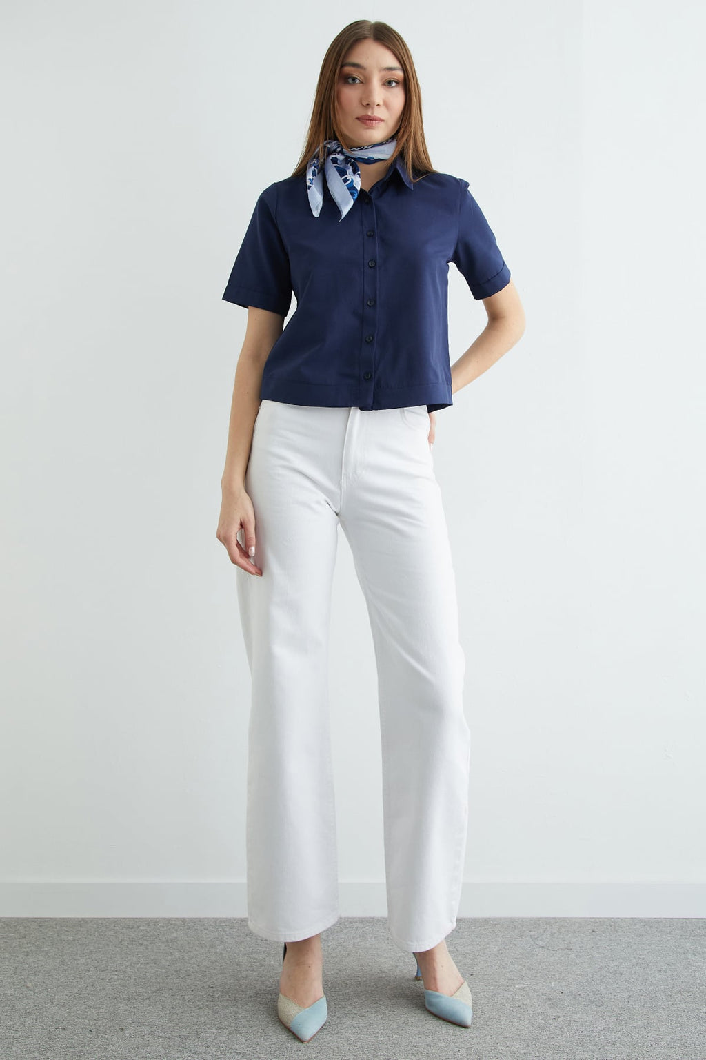 Navy short-sleeve shirt, second view | قميص كحلي – Fullamoda Jordan
