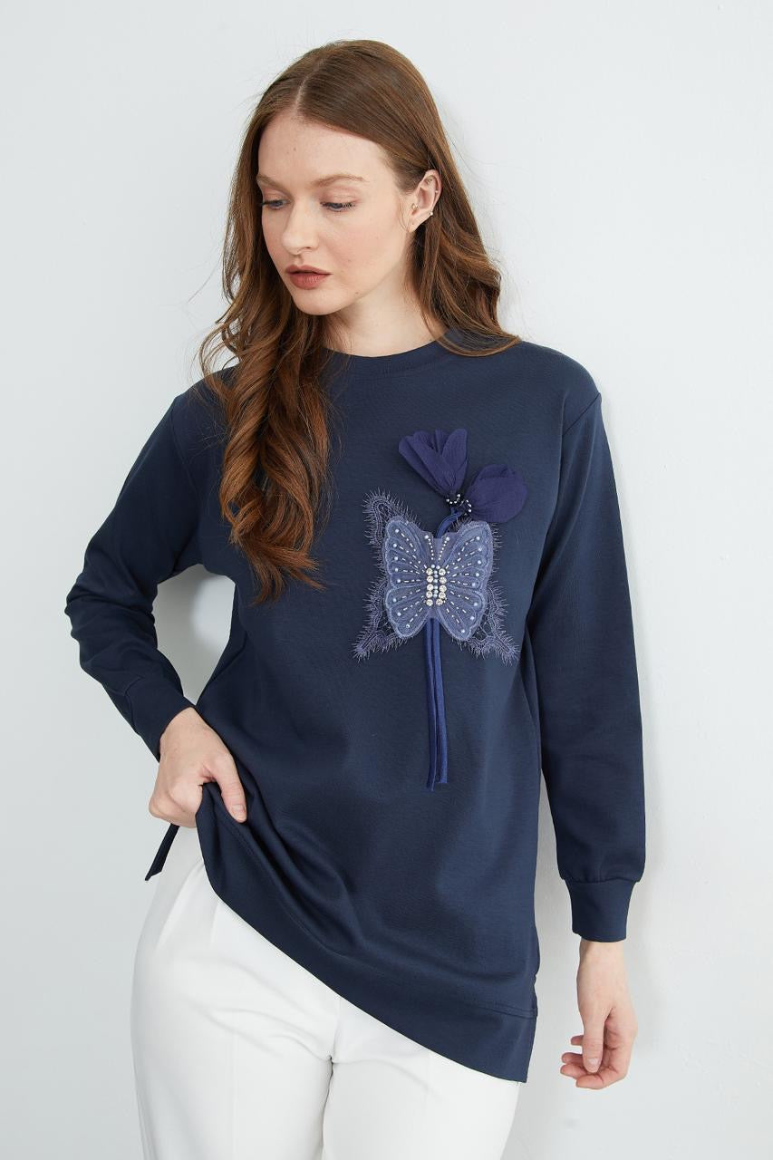 Embellished butterfly longline top | بلوزة طويلة بفراشة مطرزة – Fullamoda Jordan