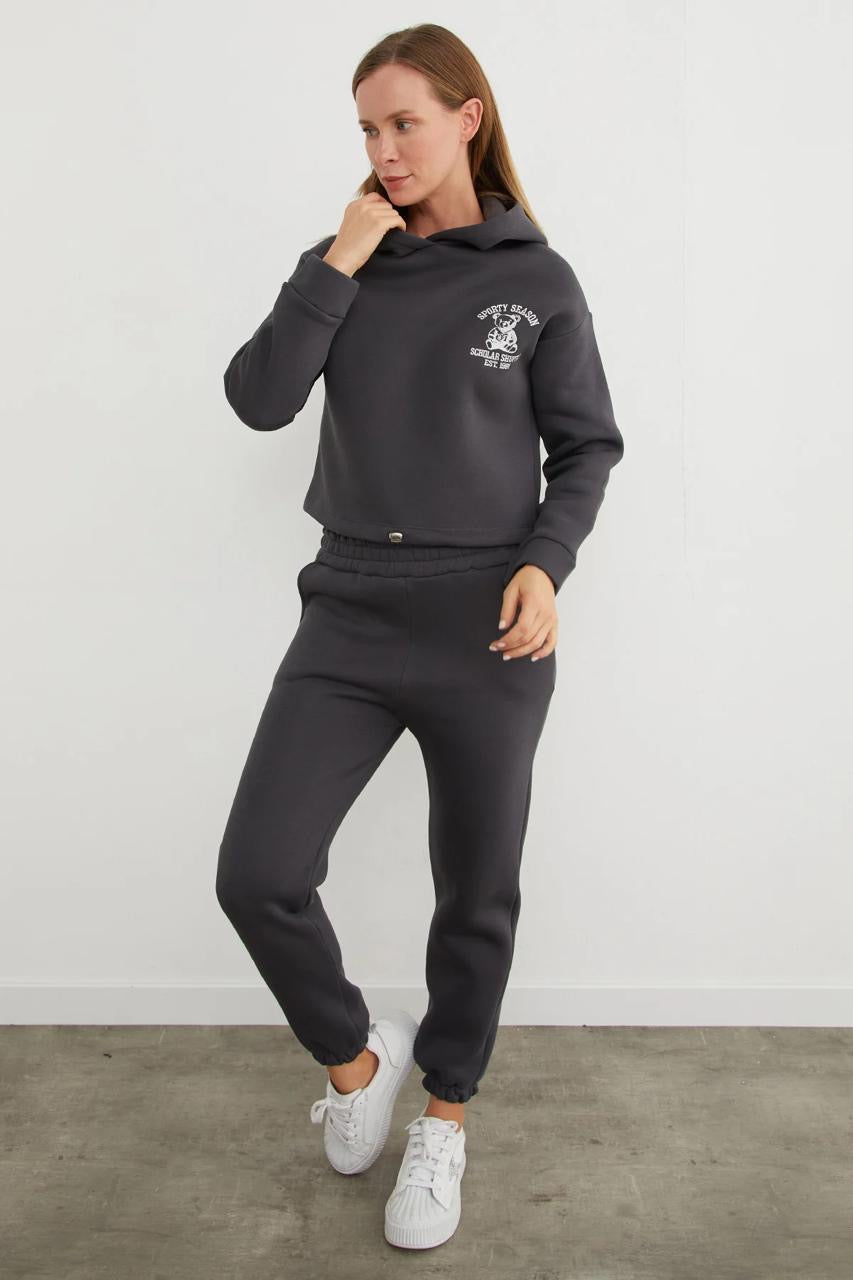 Women's cropped hoodie and jogger set, alternate view – Fullamoda Jordan