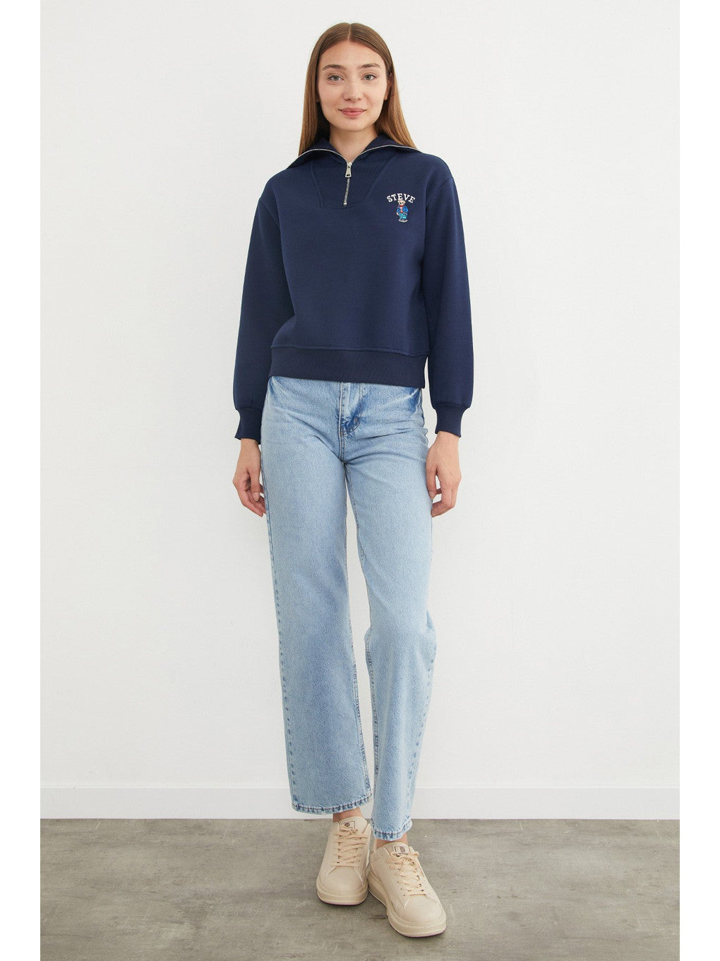 Teddy bear embroidered half-zip sweatshirt in navy, back view | سويت شيرت نص سحاب مطرز بدبدوب – Fullamoda Jordan